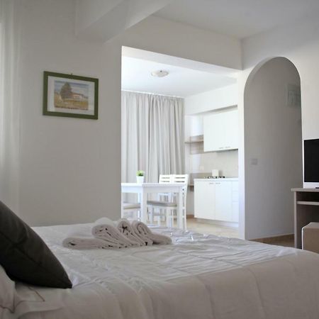 Villa Nina Apartments Taormina Bagian luar foto